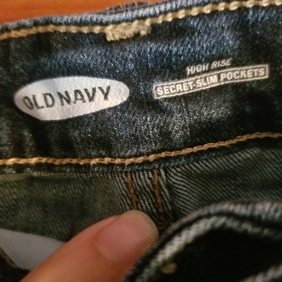 Old Navy.  Size 12.  High-rise jean shorts. - Picture 5 of 7